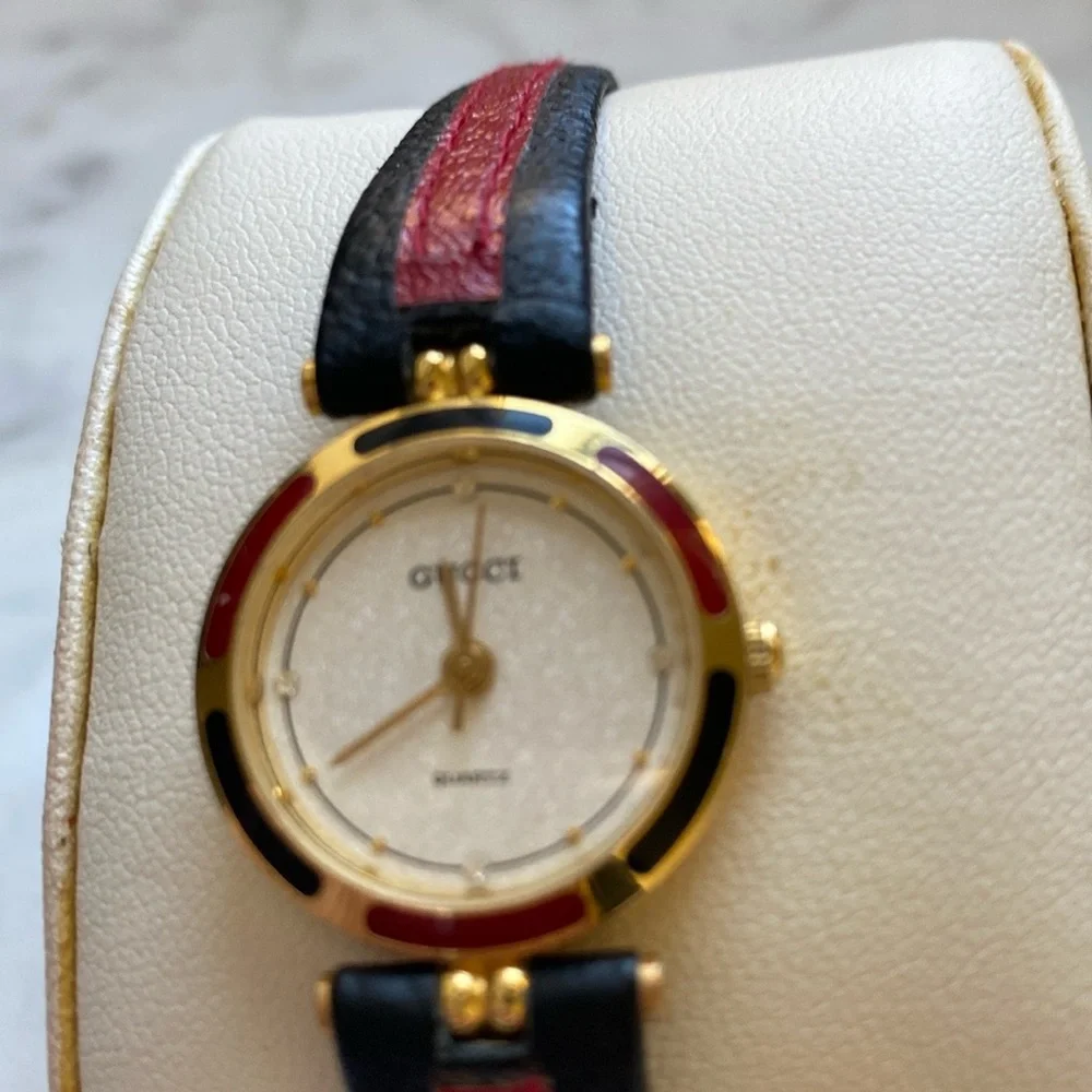 Gucci Women’s classic watch